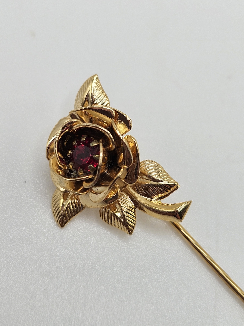 VINTAGE Gold Tone 3D Rose Flower Red Glass Rhinestone Brooch Stick Pin